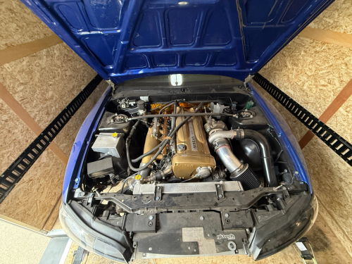 Nissan in 8.5x20' enclosed trailer